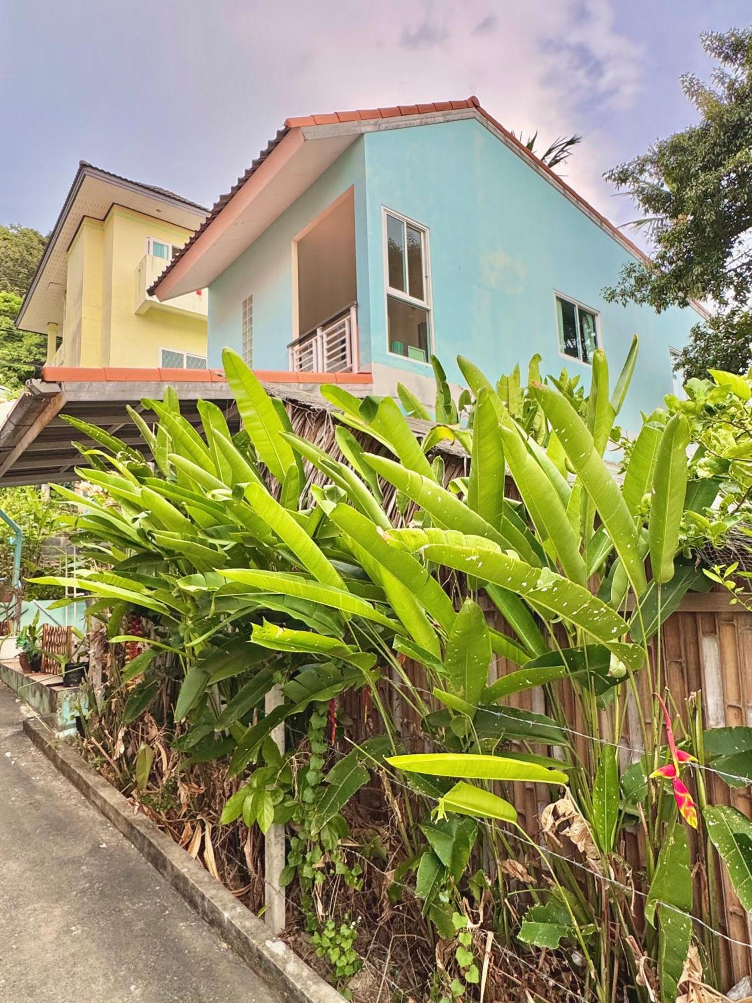 Sea Dreamer Beachfront Apartments Phuket Exterior photo